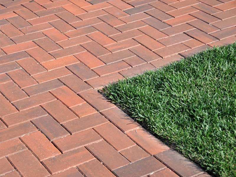 Brick-Patio-Ideas-On-a-Budget  