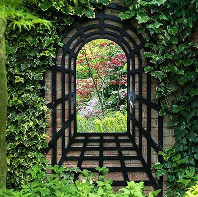 Garden-Mirror-Illusion  