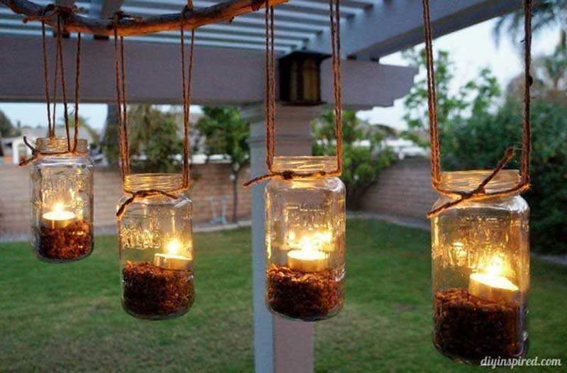 Hanging-Mason-Jar-Lanterns  